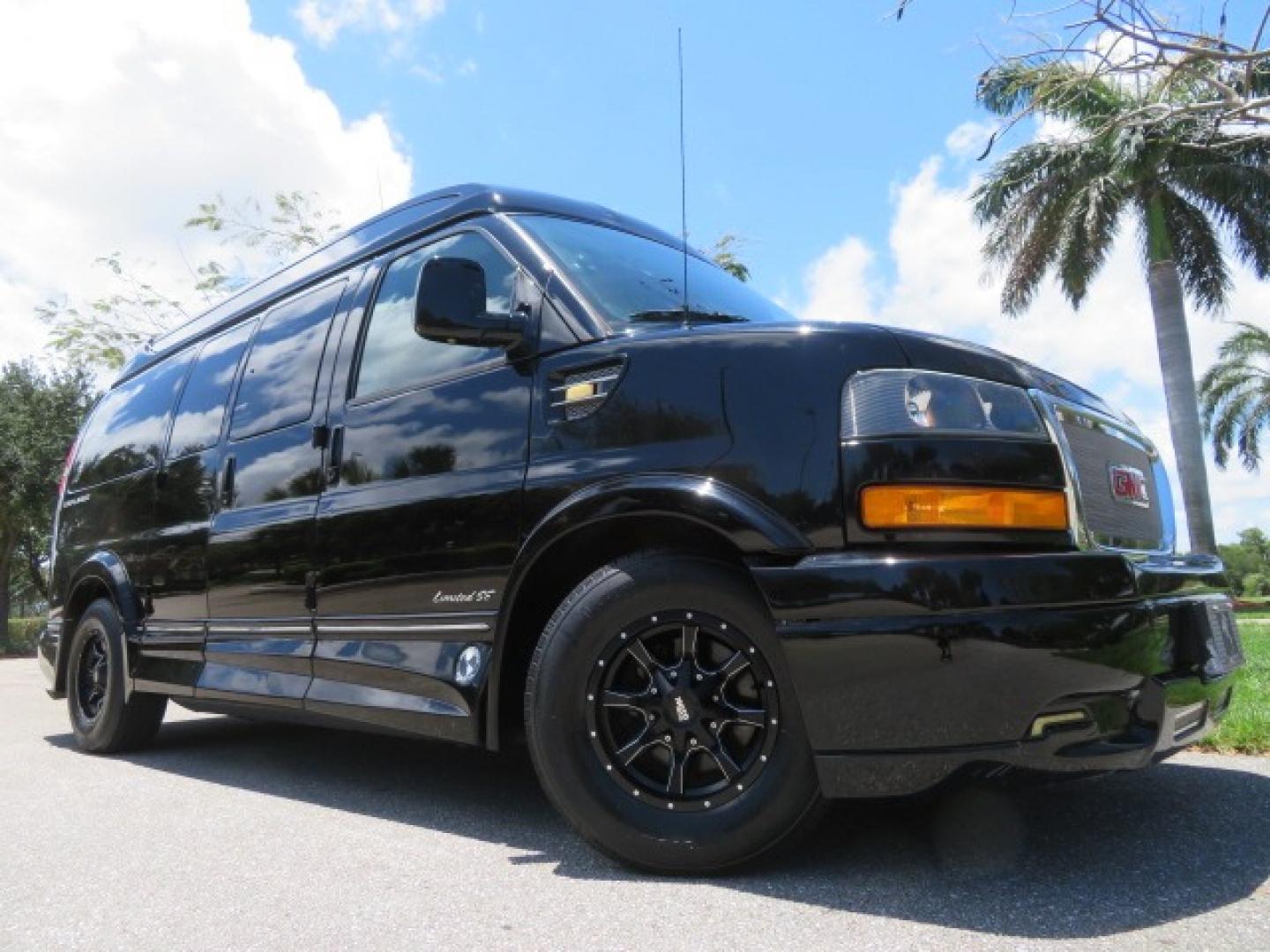 2018 Black /Red GMC Savana G2500 Cargo (1GTW7AFG9J1) with an 6.0L V8 OHV 16V FFV engine, 6A transmission, located at 4301 Oak Circle #19, Boca Raton, FL, 33431, (954) 561-2499, 26.388861, -80.084038 - Photo#0